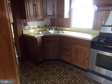 3105 Weaver Ave, Baltimore, MD 21214 - photo 6