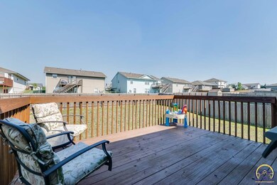 1746 SW Valley View Dr, Topeka, KS 66615 - photo 4