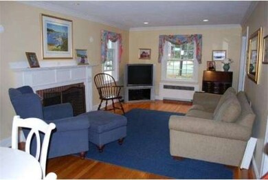 8 Thornton Rd, Waltham, MA 02453 - photo 3