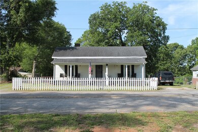 305 W Jackson St, Iva, SC 29655 - photo 2