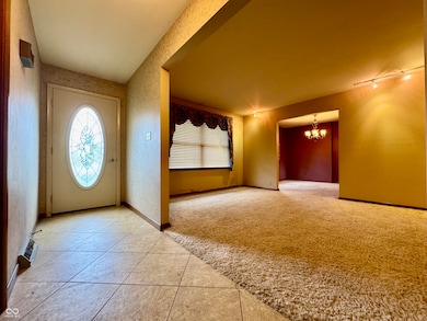 4515 W Mission Ct, Columbus, IN 47203 - photo 3