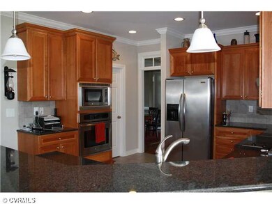 9338 Crestfield Dr, Mechanicsville, VA 23116 - photo 4