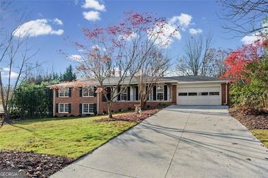 2667 Fontainebleau Dr, Dunwoody, GA 30360 - photo 6