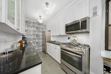 119 W 71st St unit 2C, New York, NY 10023 - photo 5
