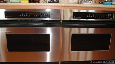 DOUBLE OVENS