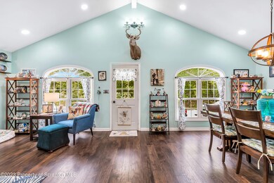 529 Hillcrest Dr, Old Forge, PA 18518 - photo 7