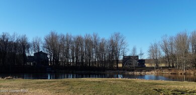 32-41-10 Lake Shore Dr, Pocono Lake, PA 18347 - photo 2