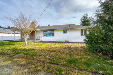 738 SW 19th St, Chehalis, WA 98532 - photo 4
