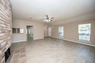 4001 Lee Ln, Pearland, TX 77584 - photo 7