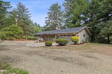 889 Olalla Rd, Toledo, OR 97391 - photo 4