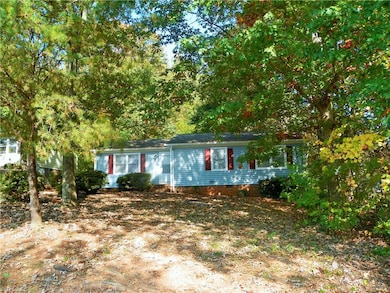 1629 Beaucrest Ave, High Point, NC 27265 - photo 2