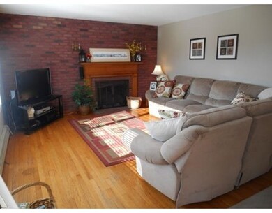 21 Rzasa Dr, Chicopee, MA 01013 - photo 4