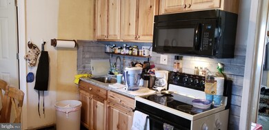 2112 Scott Key Dr, District Heights, MD 20747 - photo 6