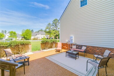 6806 Edgeware Ln, Glen Allen, VA 23059 - photo 3