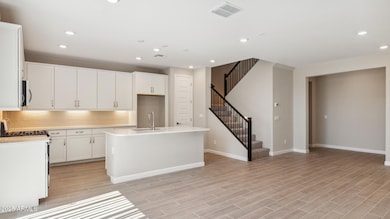 5842 E Zachary Dr, Phoenix, AZ 85054 - photo 5