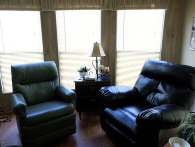 LIVING ROOM RECLINERS