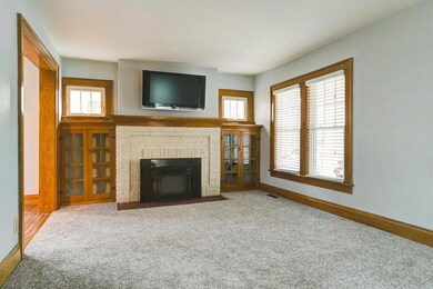 7_210_Chatham_Living_Room_2