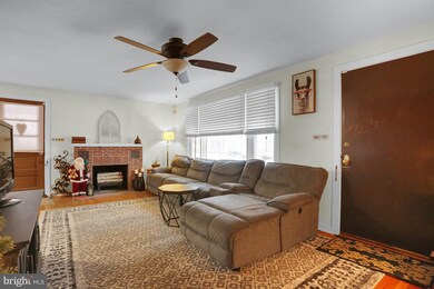 1201 Alsace Rd, Reading, PA 19604 - photo 3
