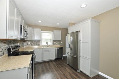 98 S 6th Ave, Beech Grove, IN 46107 - photo 7