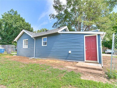 4120 Columbia St, Des Moines, IA 50313 - photo 4