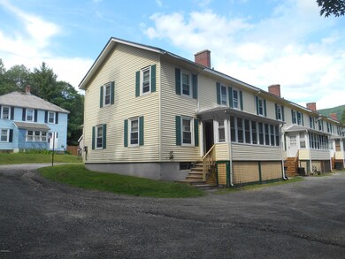 Rear entrance/mud room/porch