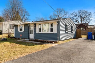 35 Blanding St, Indian Orchard, MA 01151 - photo 3