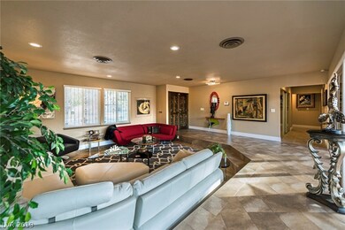 4185 W Pinecrest Cir, Las Vegas, NV 89121 - photo 3