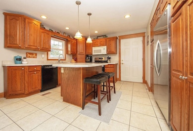 327 E Mindy Dr, Shell Rock, IA 50670 - photo 6