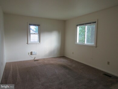 7720 Emerson Rd, Hyattsville, MD 20784 - photo 4