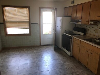 804 N Gladstone Ave unit A, Aurora, IL 60506 - photo 2