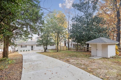 145 Murray Dr, Salisbury, NC 28146 - photo 4