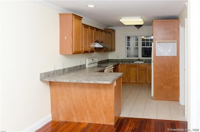 Uncas Condominiums unit 27, Norwich, CT 06360 - photo 3