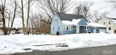 615 Clinton Ave, Middlesex, NJ 08846 - photo 3