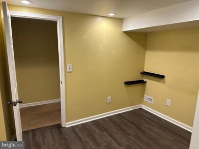 6511 Quentin Ct, New Carrollton, MD 20784 - photo 5