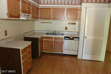 1016 Brinker Dr unit 202, Hagerstown, MD 21740 - photo 2