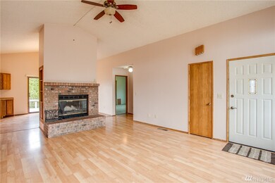 260 S Keller Ave, East Wenatchee, WA 98802 - photo 6