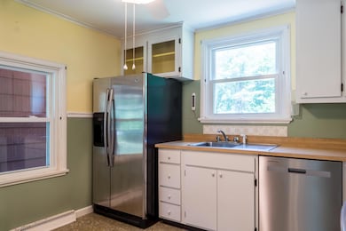 12-Kitchen (3 of 6)