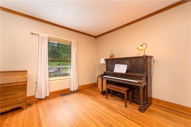 1320 43rd St, Des Moines, IA 50311 - photo 5