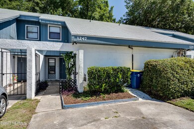 1247 Bayshore Dr N