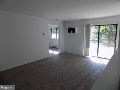 612 N Shady Retreat Rd unit 78, Doylestown, PA 18901 - photo 4