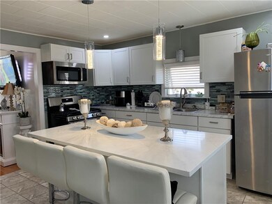 138 High St, Woonsocket, RI 02895 - photo 2