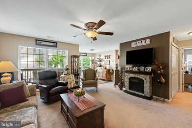 2501 Coleridge Dr unit 12C, Frederick, MD 21702 - photo 5