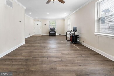 910 Balboa Ave, Capitol Heights, MD 20743 - photo 5