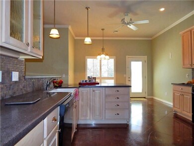 2313 Pinehurst Ct, Shawnee, OK 74801 - photo 6