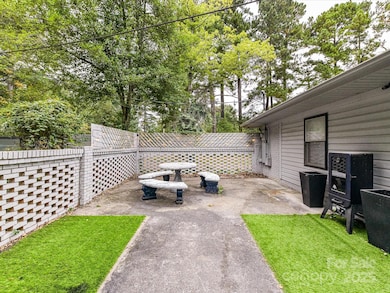 Charming courtyard, perfect for outdoor entertaining