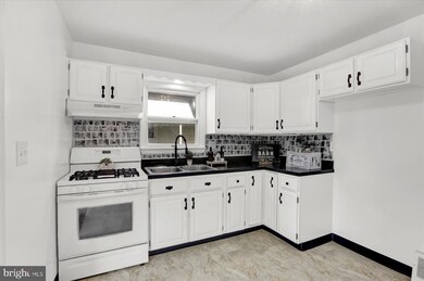 148 E Roosevelt Ave, Middletown, PA 17057 - photo 7