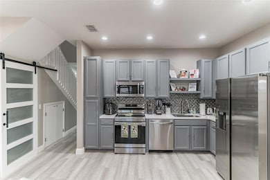 2468 Caravelle Cir, Kissimmee, FL 34746 - photo 6