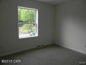 606 E Hancock St, Saint Clair, PA 17970 - photo 4