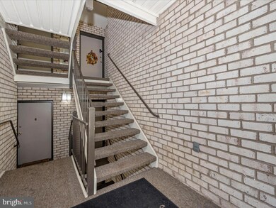 North Creek Place unit 6, Rockville, MD 20853 - photo 4