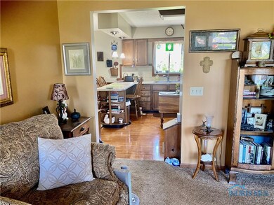 939 Edgehill Rd, Findlay, OH 45840 - photo 2